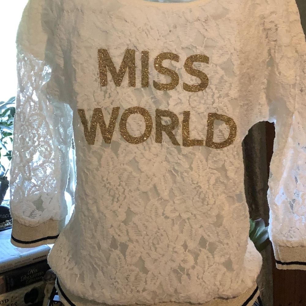 Miss World blouse